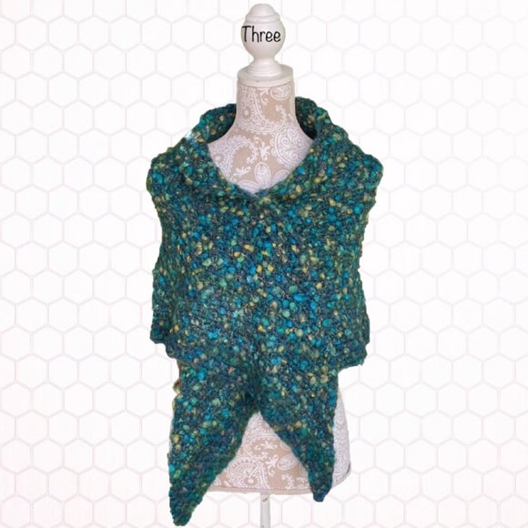 Handmade crocheted shawl shrug sweater. #3 - Picture 4 of 5